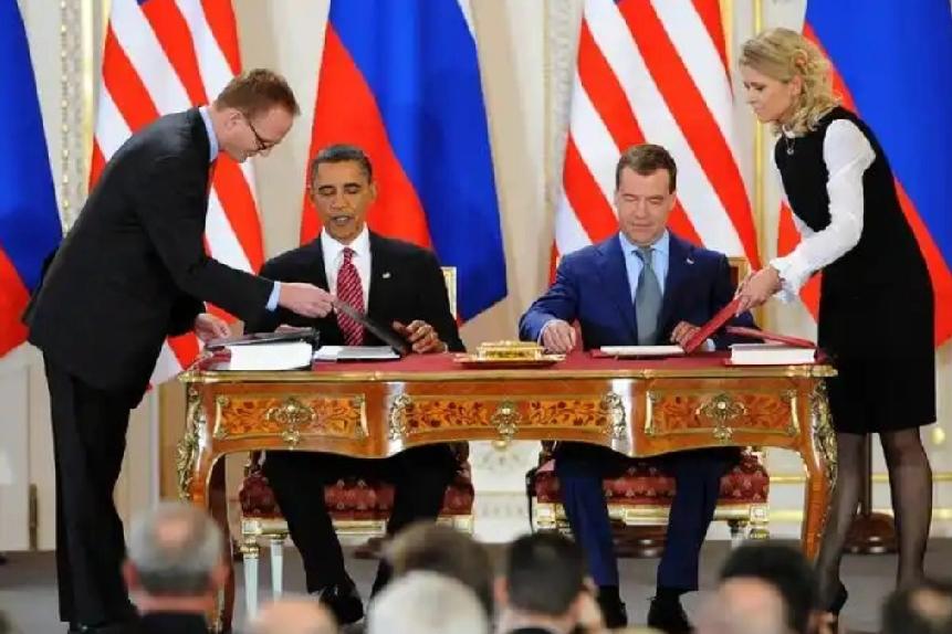 特朗普:中国不加入，美俄不续约也无妨！
 
1月9日，路透社报道:“距《新削减战