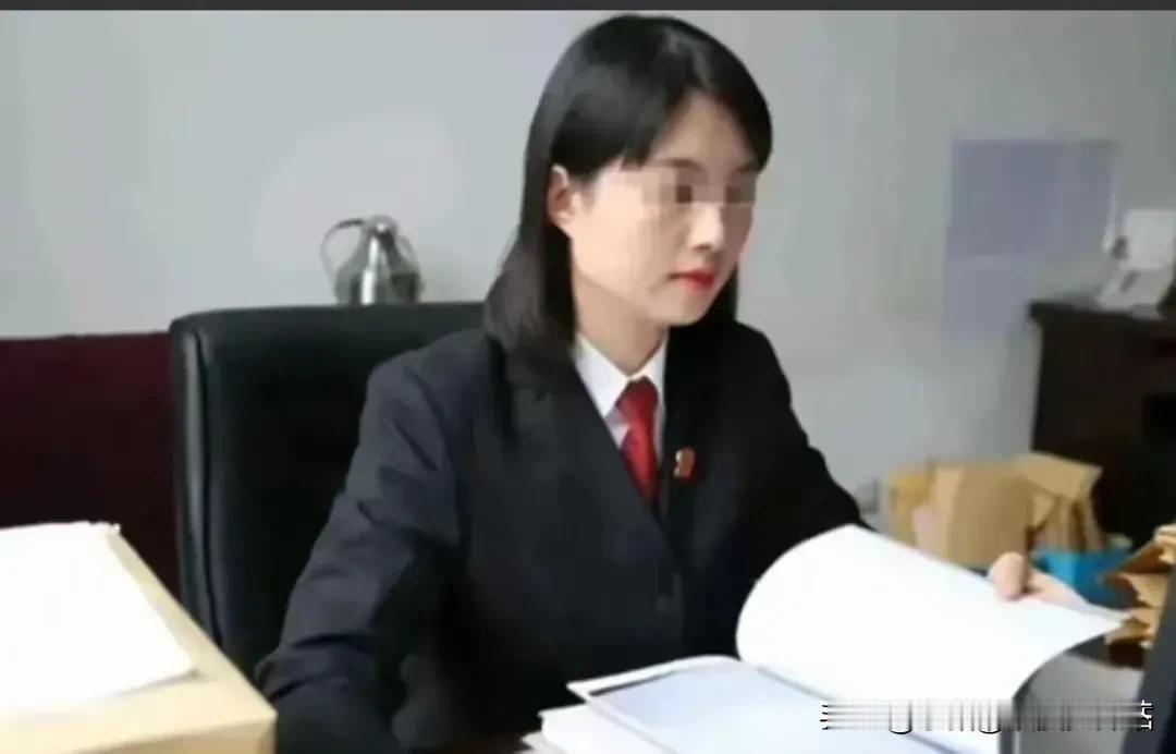 #如何看待王佳佳法官遇害事件# 
如果你遇到这样一个人。那你一定不能让对方感觉到