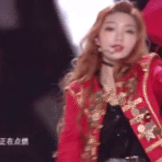 李紫婷想念火箭少女的舞台李紫婷在超话翻牌聊起火箭少女，说很多歌想唱也怀念舞台，这