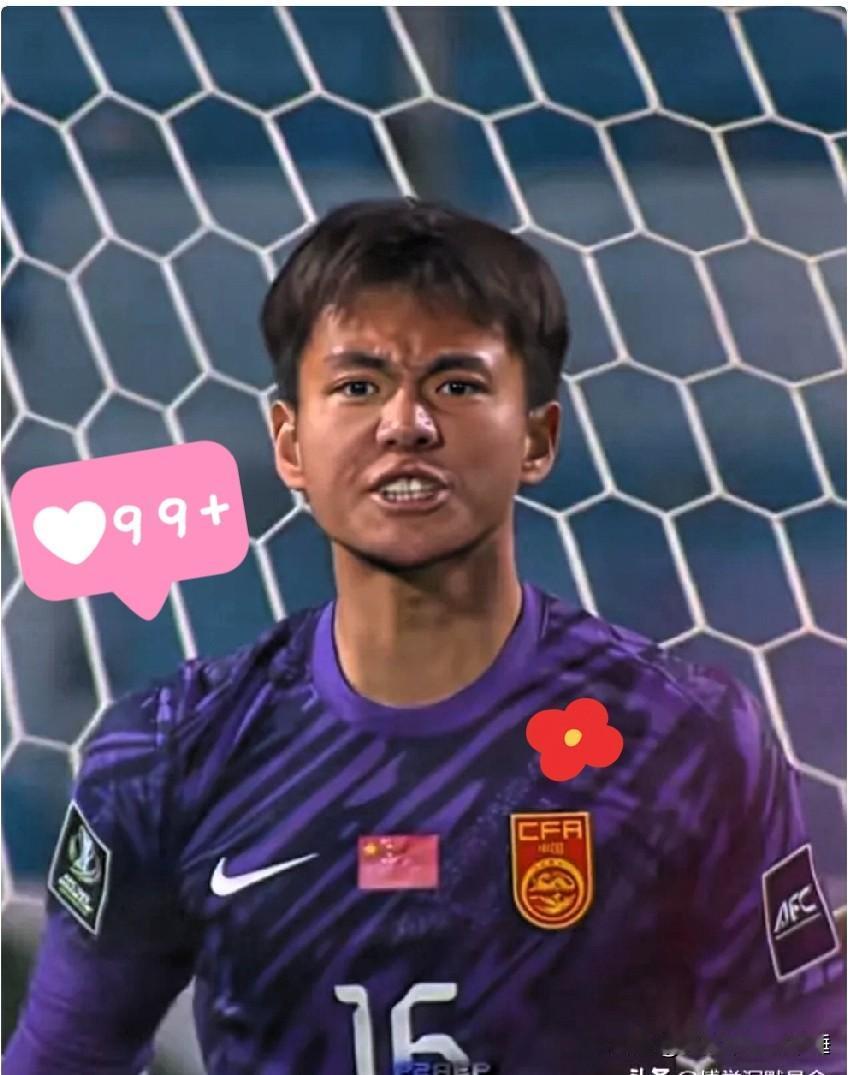 这也太稳了！

这小子才21岁，一身在西班牙晒出来的小麦色，站在门前那气场，完全