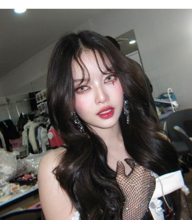某泰国女团成员有种lisa的高配版，本国候补都这么快。 ​​​