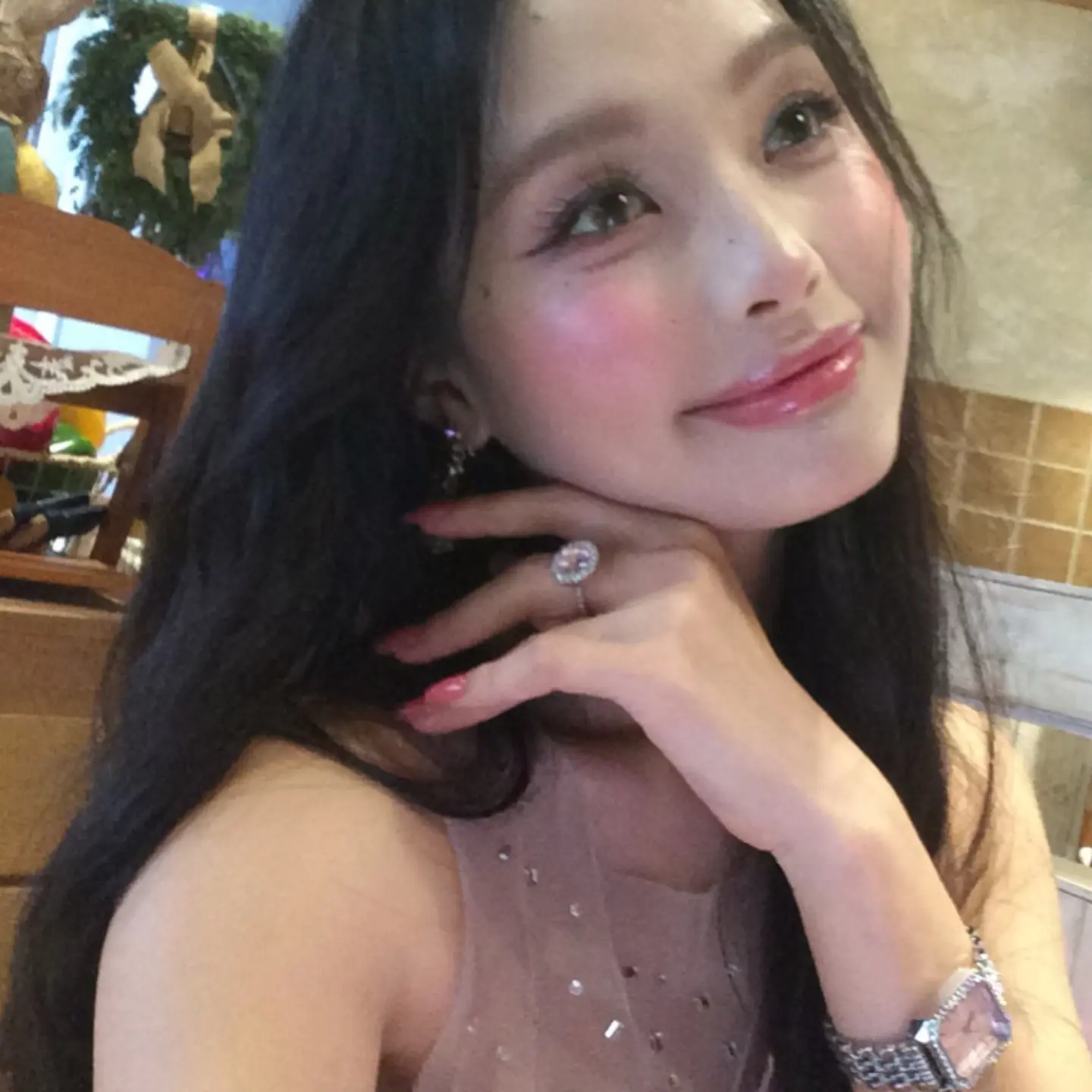 我总是这样 不断地求证我得到的感情是真的 还要求得越来越多 一旦有点隔...
