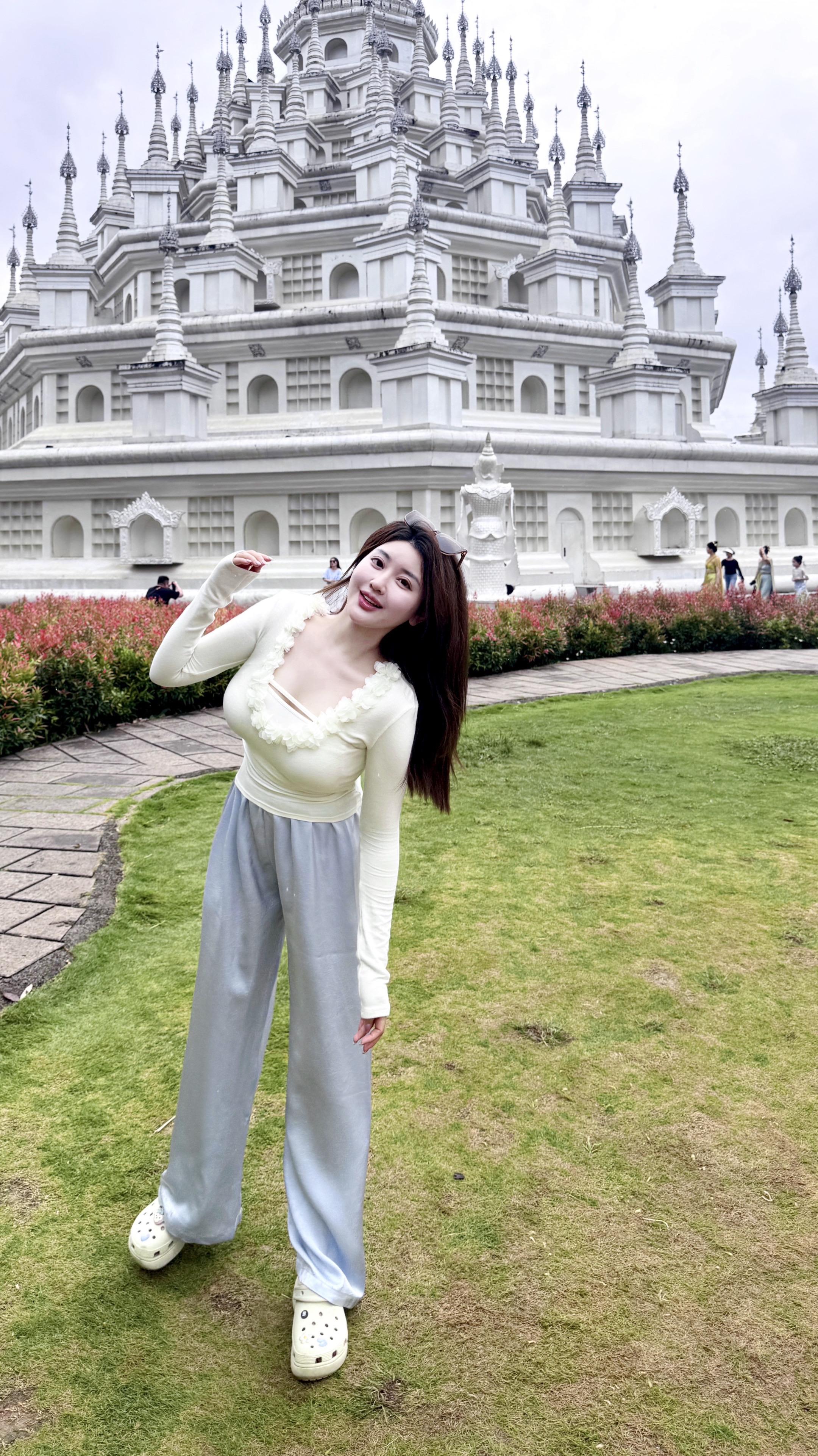 幸福是八点的阳光 我睡到自然醒