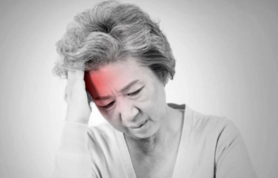 脑梗病人出现这4个情况，必须马上住院，否则生命可能出现危险！ 
 
脑梗这个病，