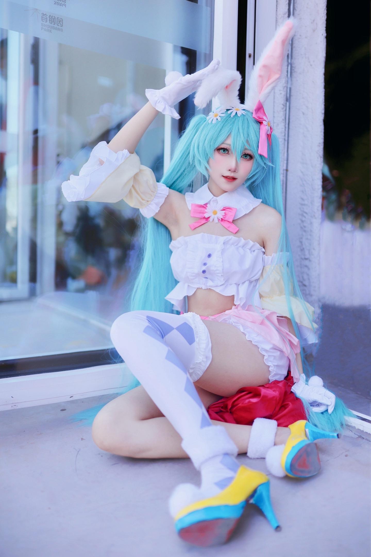 来点兔子么？  兔子配葱，你喜欢么？ 🧚‍♀️：小鱼