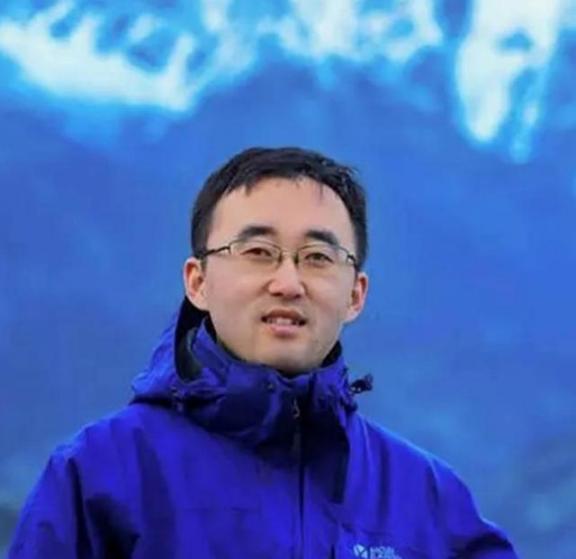 “中国活该被日军欺辱，中国就应该被日本多占领几年！”“郑州大暴雨是报应！活该被淹