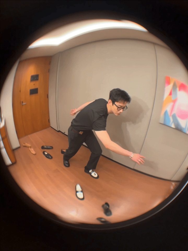 有鸽姐说 把鞋摆成这样是因为 一步一个脚印 好有道理[哆啦A梦吃惊] 