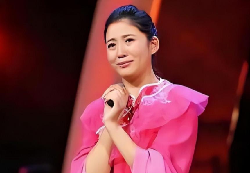 1990年，重庆36岁单身汉省吃俭用拉扯大一个捡来的女婴。可等养女长大成人要报恩