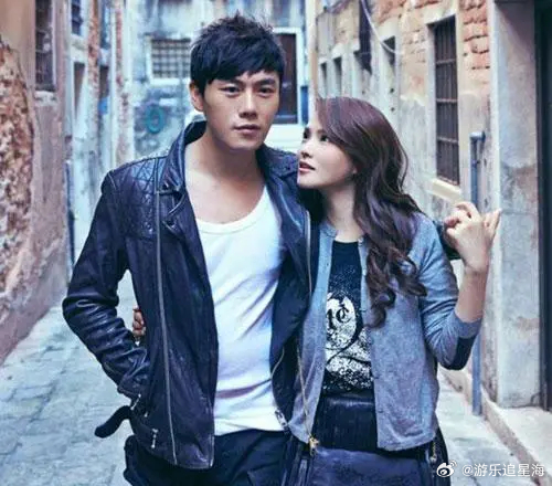 伊能静被秦昊治好了作秦昊让伊能静有病看病 两个人的相处，是棱角与温柔的互相校准。