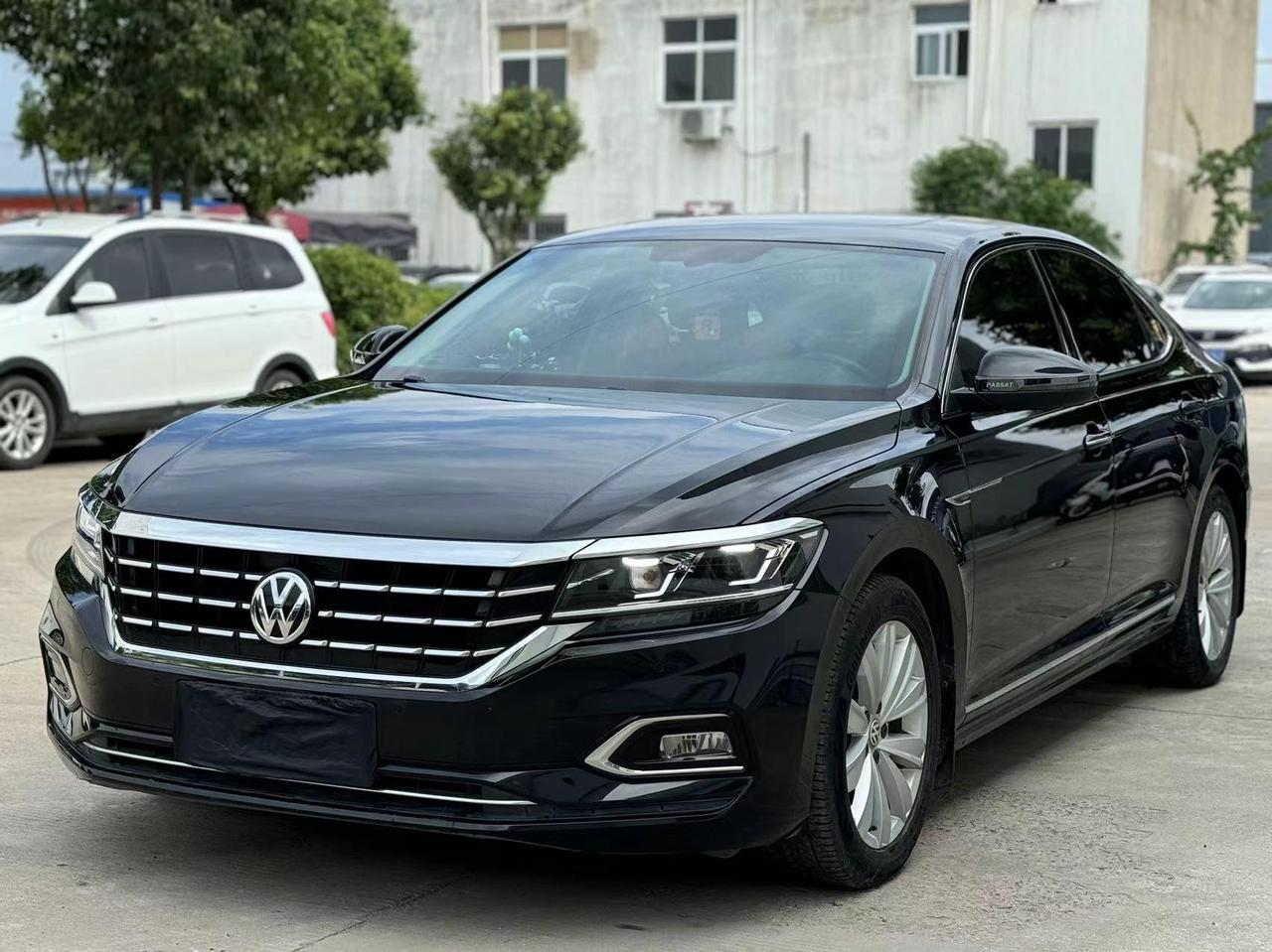 帕萨特
帕萨特330TSI，2.0T加95号，百公里油耗八个半，一年两万公里油费