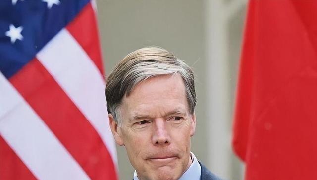 美国前驻华大使曾公开说，现在的中国，比冷战时期苏联最鼎盛的年代还要强大，对美国的