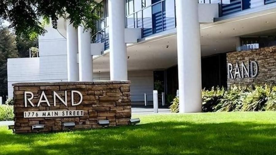 万万没想到，最先劝美军赶紧从台湾省撤人的，不是别人，正是美国自己的顶级智库。这帮