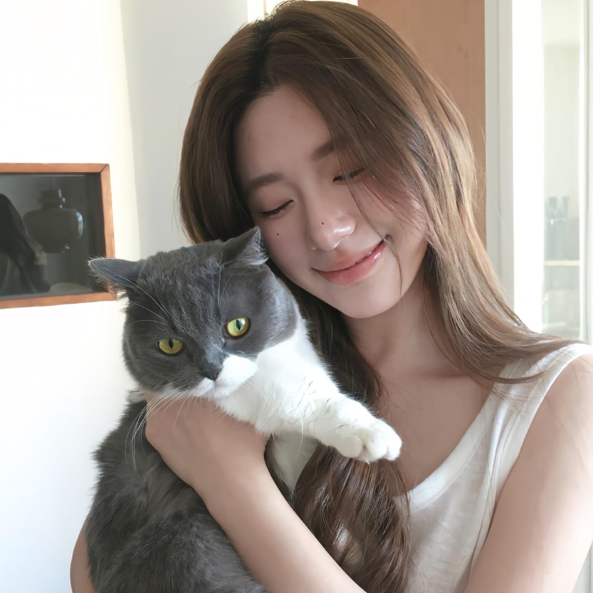 𝐒𝐇𝐀𝐑𝐄*   一些值得长期不换的头像๑•͈ᴗ•͈ ♡ 女生头像｜漂