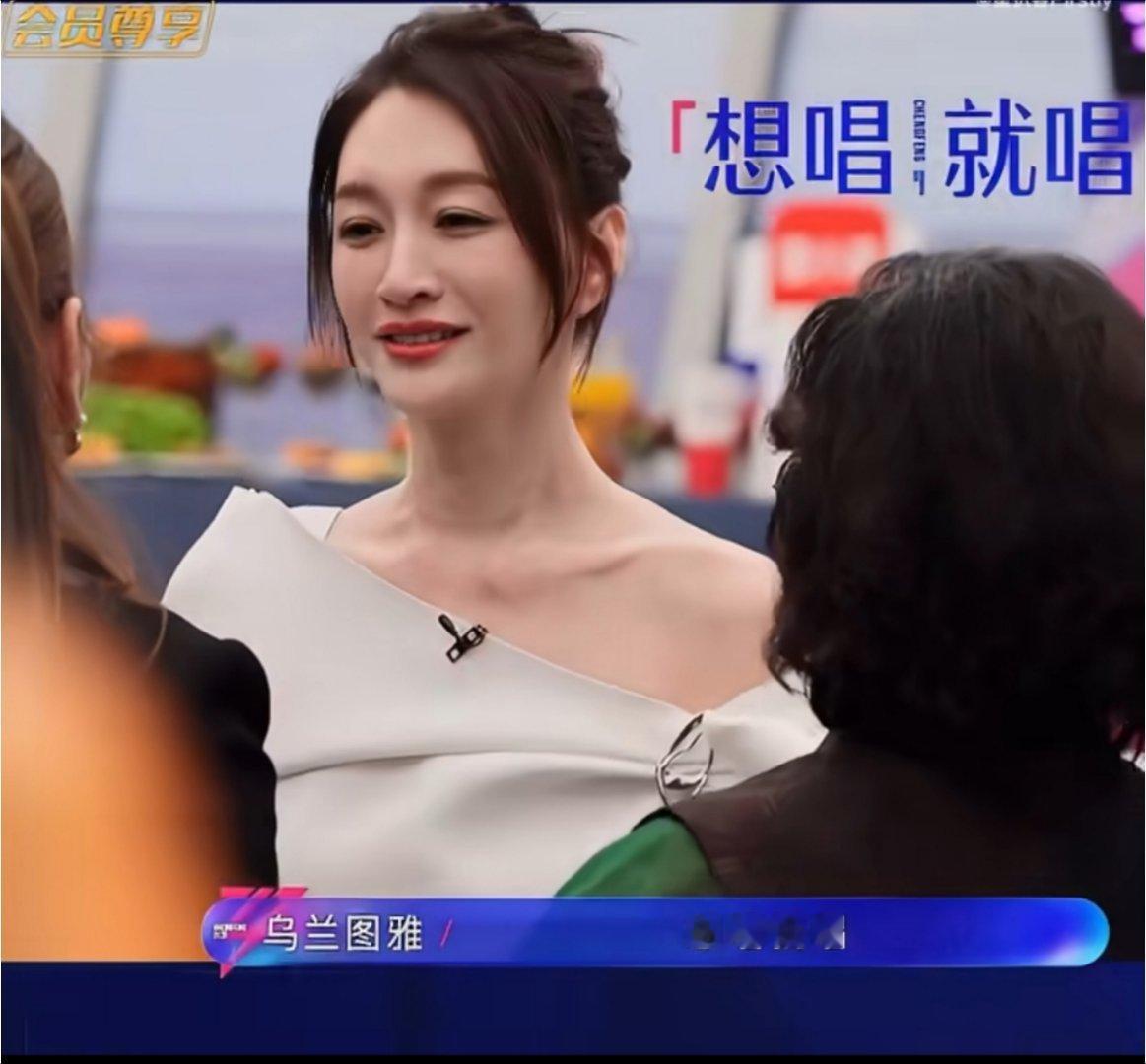 李小冉又在哪儿闯祸呢笑不活了，小冉姐这是把“社牛”和“社死”无缝衔接了啊 用《十