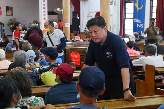 【决战蓝党魁】郑丽文胜出　傅崐萁承诺：会担任党中央与立法机构党团沟通桥梁

梅花