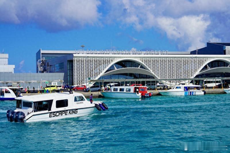 2007年后出生的人不能在马尔代夫吸烟 马尔代夫卫生部11月1日宣布，当天起对出