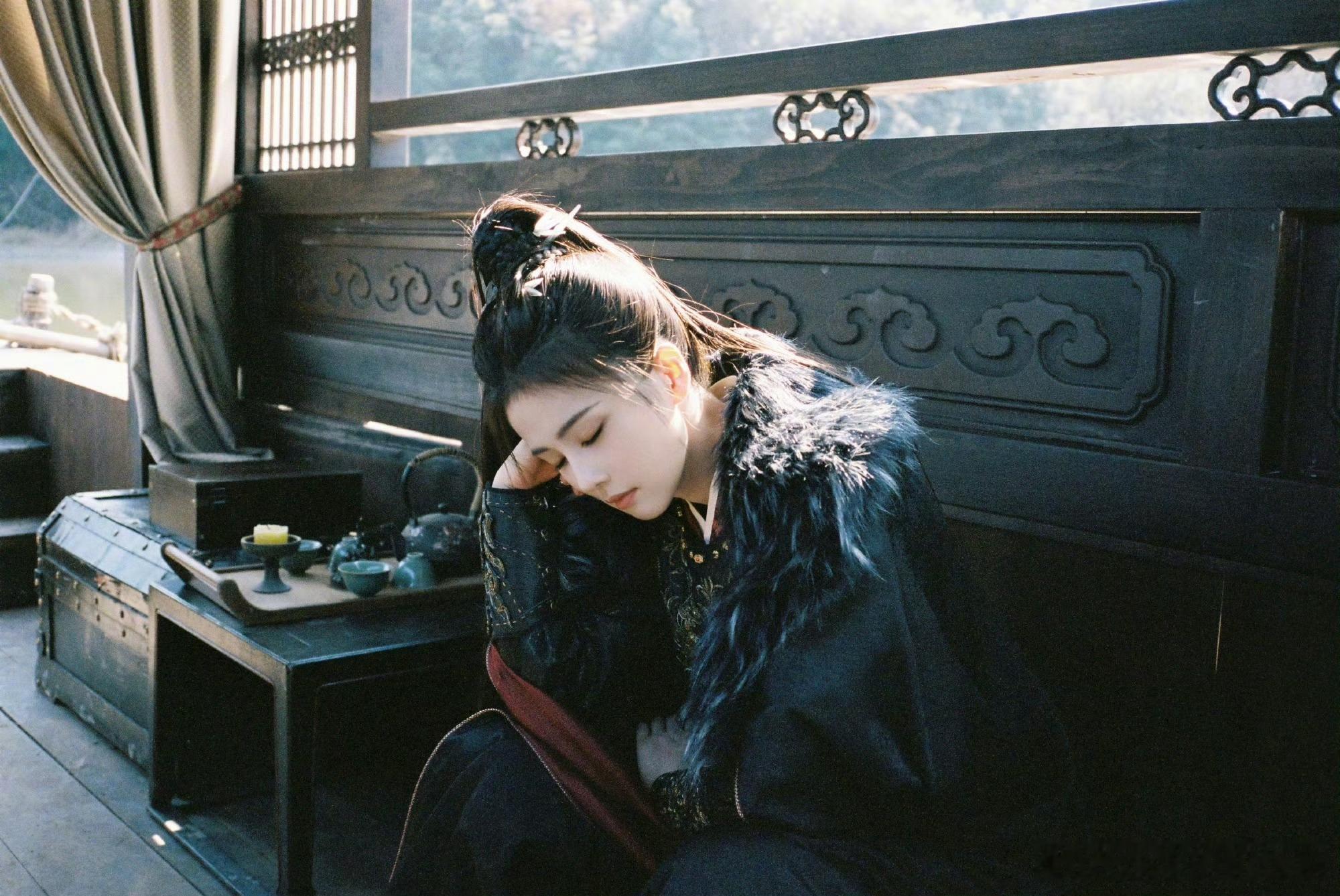 唐宫奇案之青雾风鸣 我的评分：白鹿随手送来第一个18宫格白鹿随手发的18宫格也太