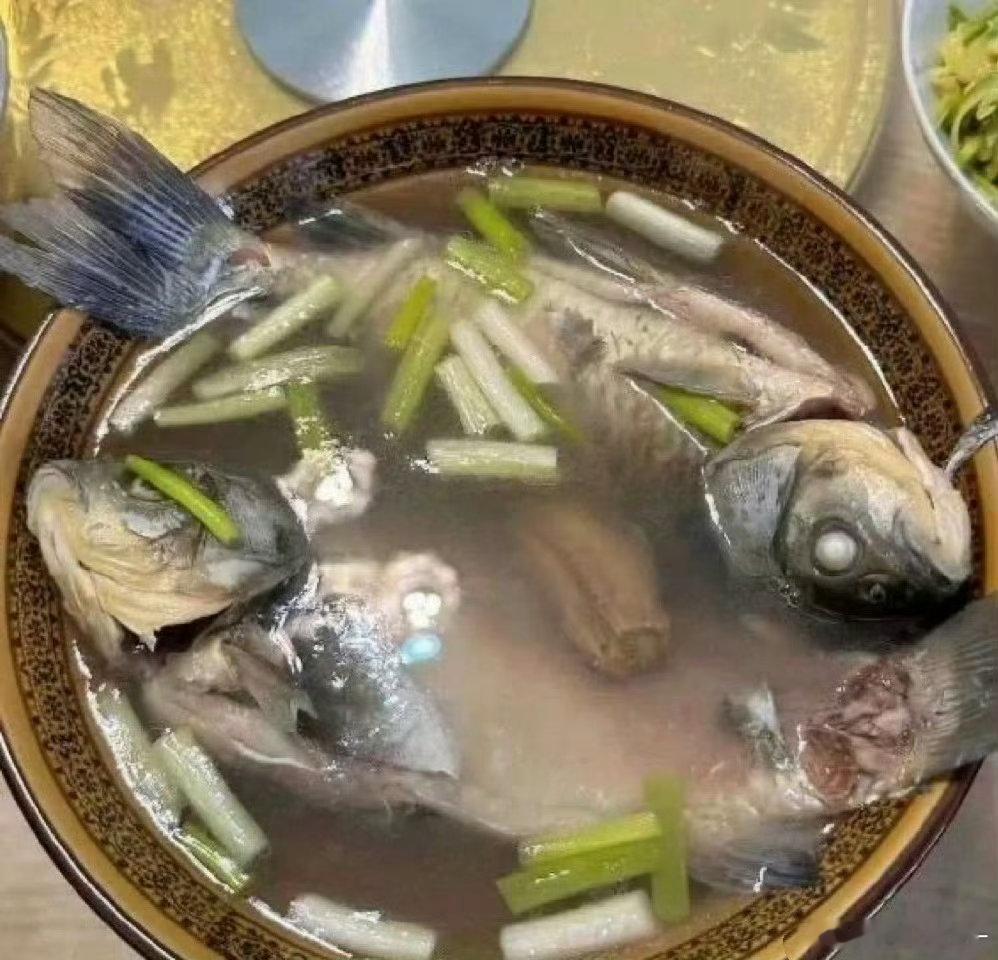 为什么我煮出来的鱼汤不是乳白色的？ ​​​