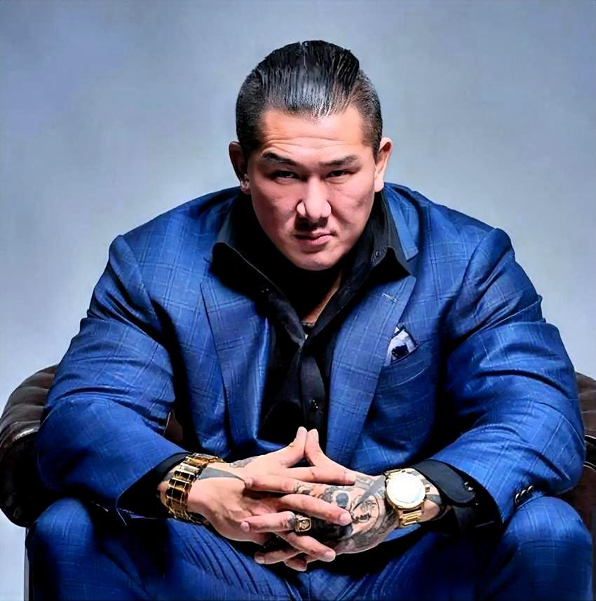 台湾网红馆长为何如此受欢迎台湾网红馆长（陈之汉）的爆火，核心是草根人设+硬核敢言