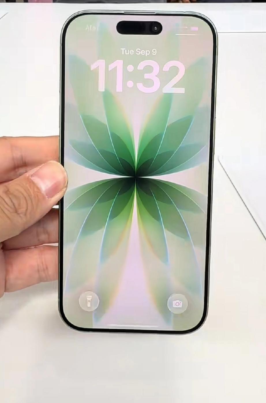 iPhone17和iPhoneAir上市了，你们觉得有啥特别的惊喜吗？
看着挺不