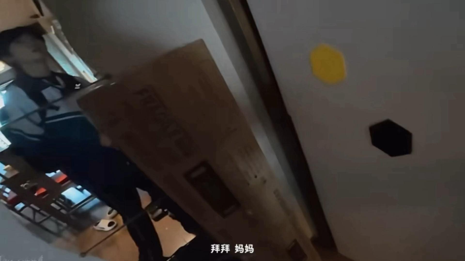 “拜拜 妈妈～”我心化了 