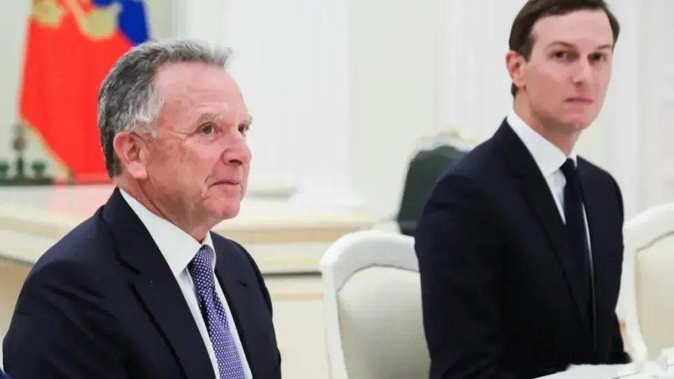 凤凰新闻【为何与美国代表会晤近5小时？普京解释原因】12月2日，俄罗斯总统普京在