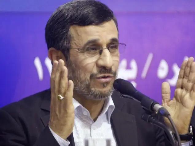 全网都被伊朗骗了！

所有人都以为，内贾德三次参选总统被拒、被软禁，是因为他太能