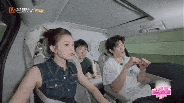 火树是罗予彤的暴躁开关谁能管管火树的嘴？二姐说想看海豚，他偏要曲解惹人生气，直接