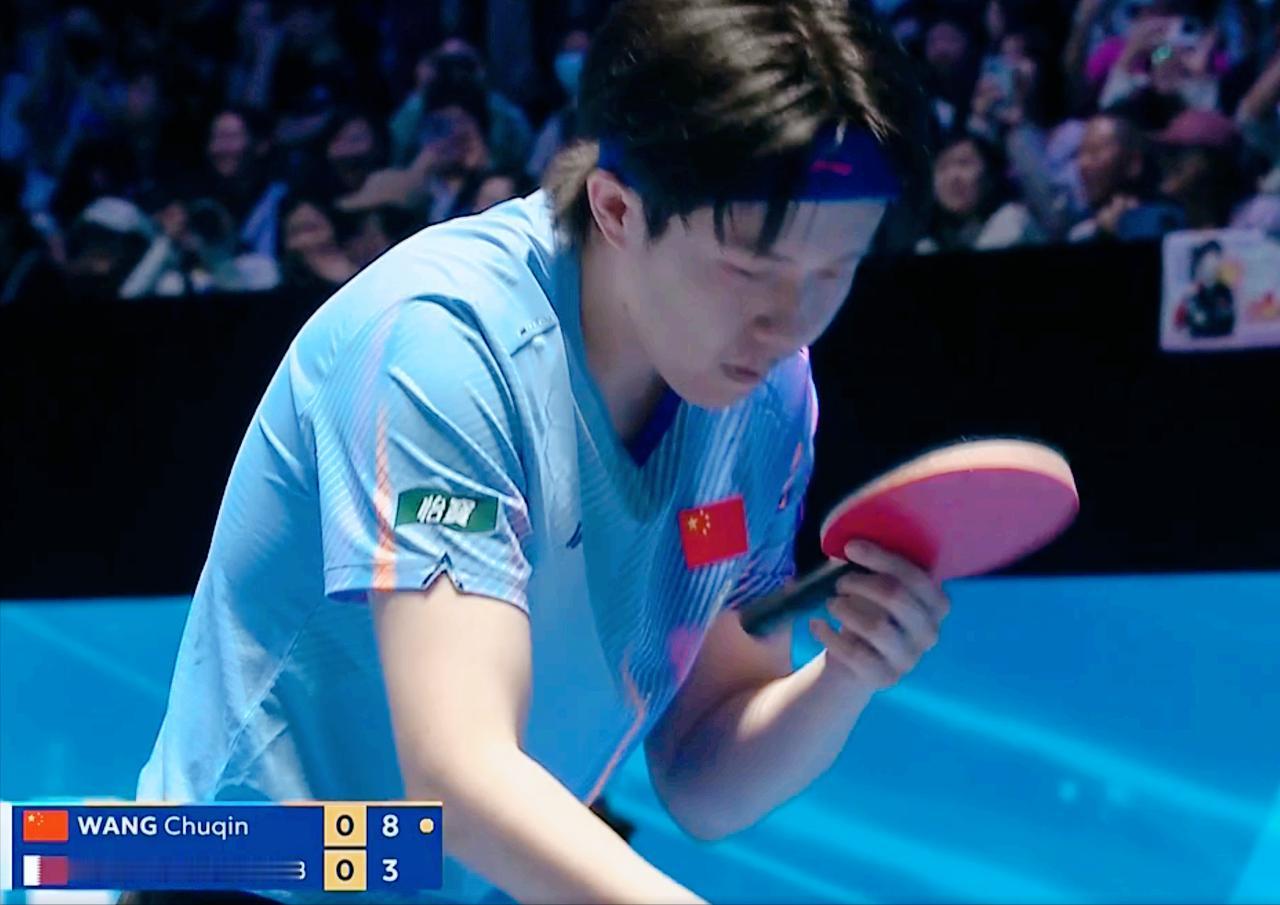 刘国正评价王楚钦对手，
只能看非常规手段赢球。

今天阿卜杜勒瓦哈卜开局发长球搏