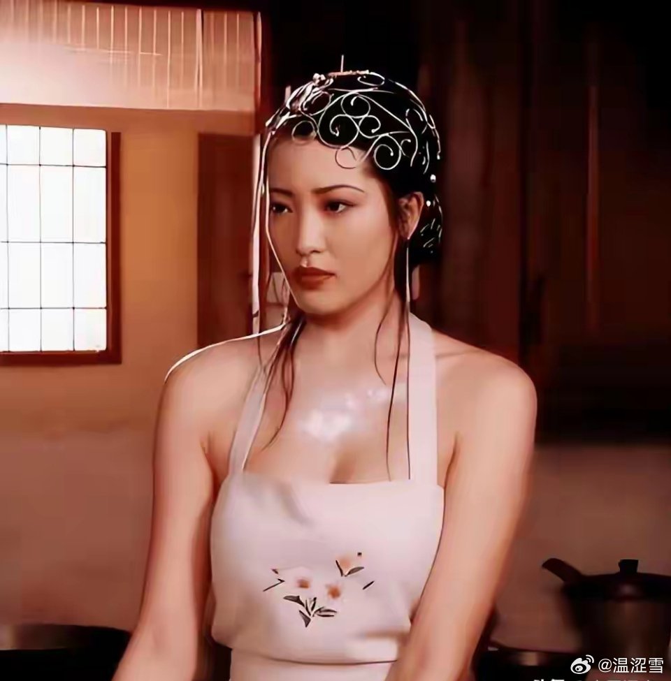 “亚洲第一美胸”切胸自断活路，退圈17年回台吸血！艳星末路唏嘘 