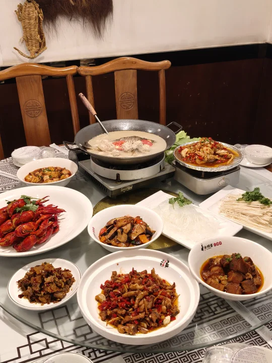 挖到宝！长沙这家湘菜馆把“土味”吃成高级感