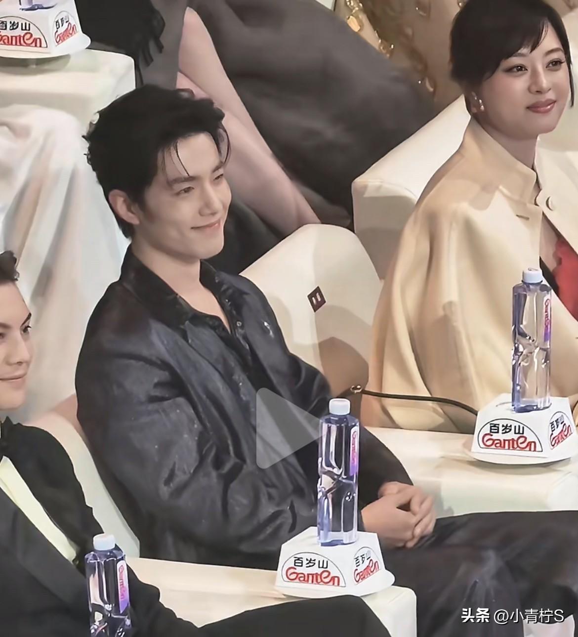 这一次，郑晓龙和优酷成了品质盛典的最大赢家。孙俪和肖战并肩而坐，同时拿下视帝视后