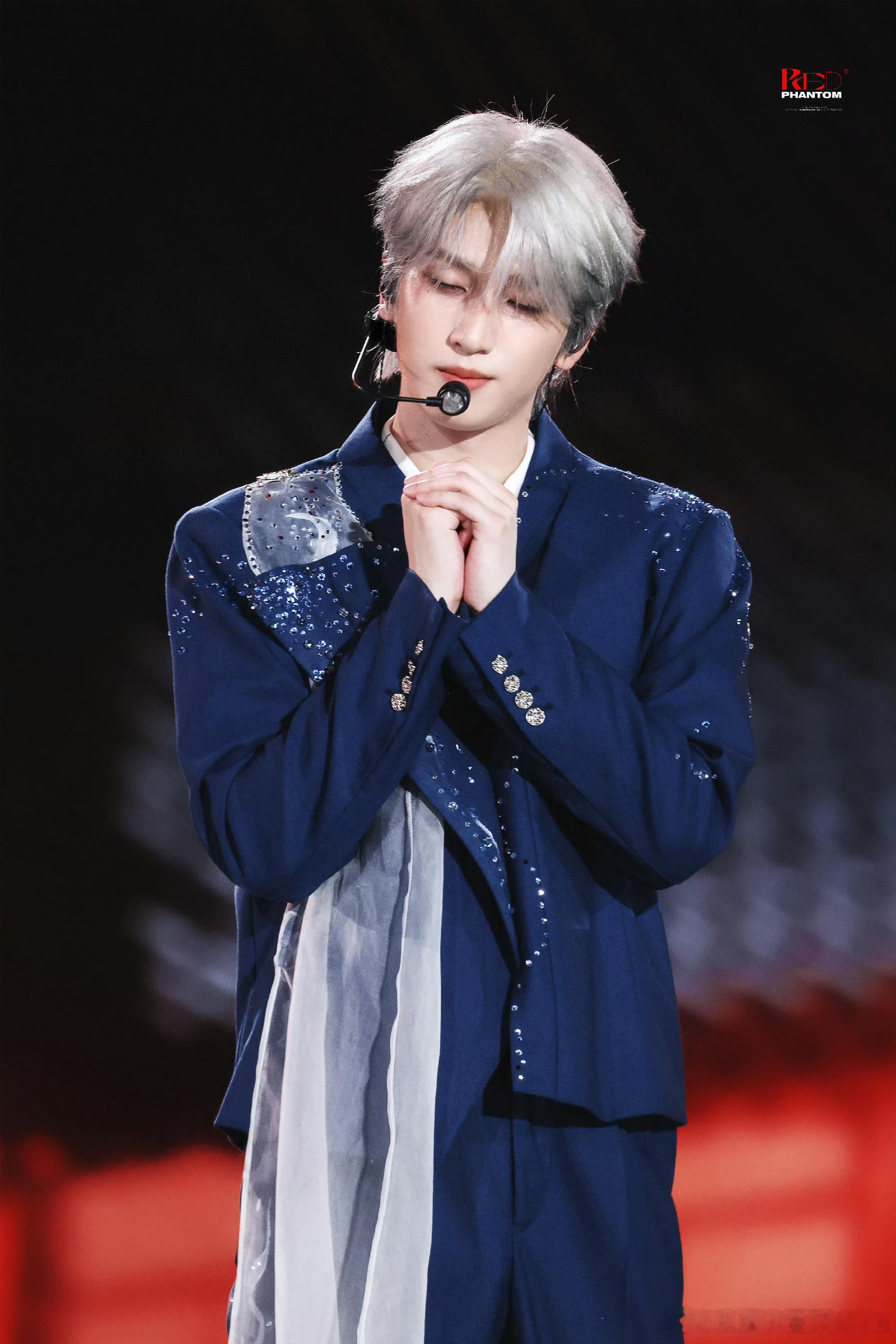 严浩翔  yhx严浩翔 廿二共赴浩曦启序yhx严浩翔0816生日快乐“你是被光偏