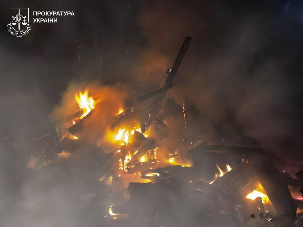 【俄无人机袭击致乌克兰截肢老兵一家人四死一伤】

2月10日夜，哈尔科夫州博戈杜