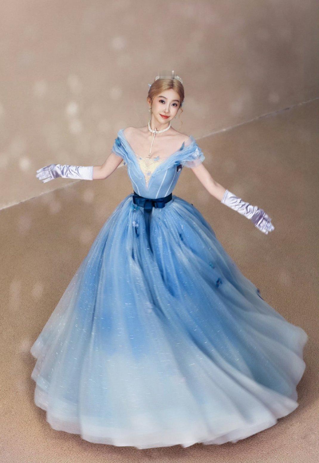 宣璐，十一月快乐，请十一月公平对待宣璐🙉🙉让我来看看能不能捡到辛德瑞拉的鞋子