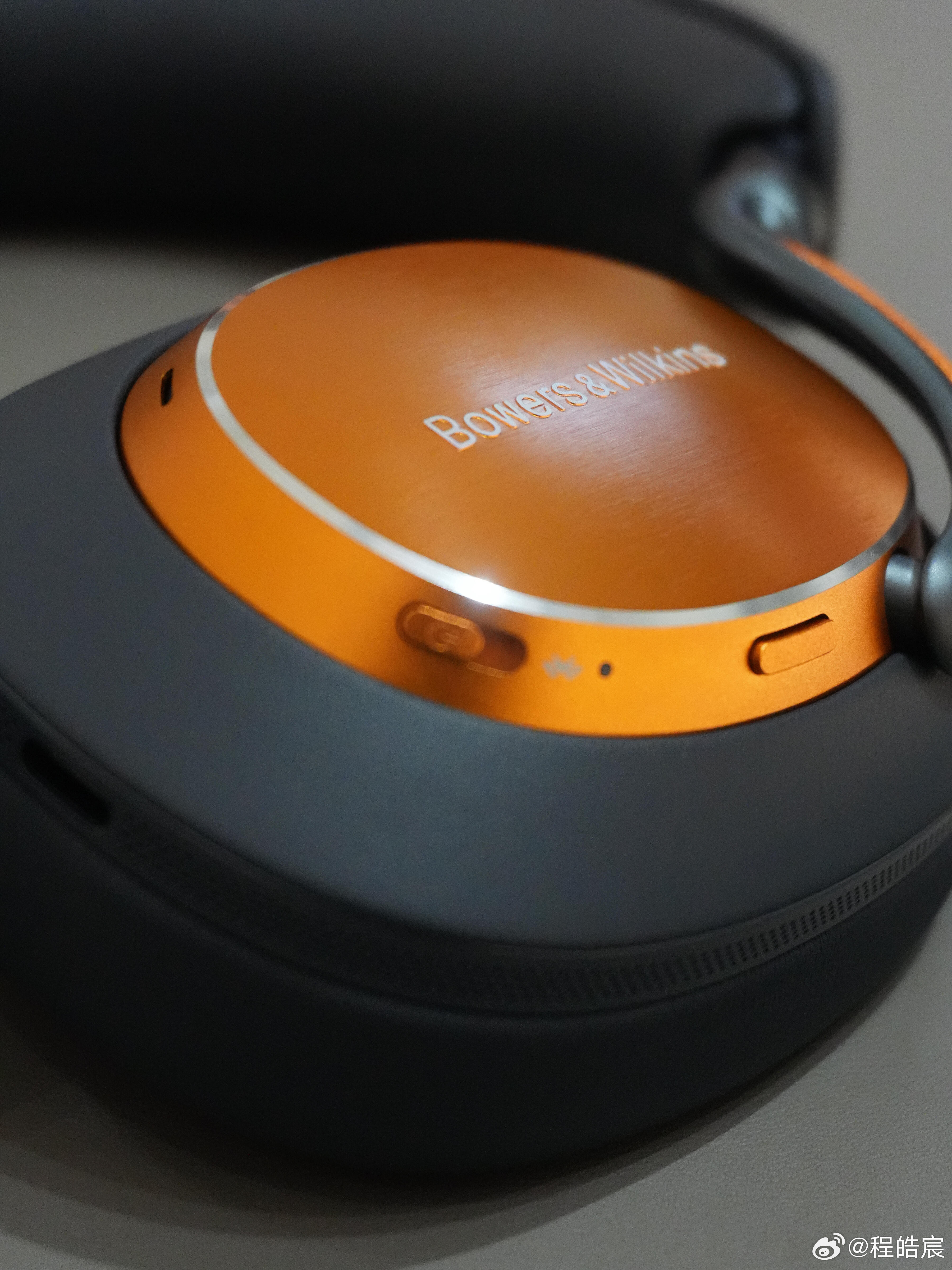 🎧 Bowers & Wilkins Px8✅ 优点🎵 “Hi-Fi音响级”