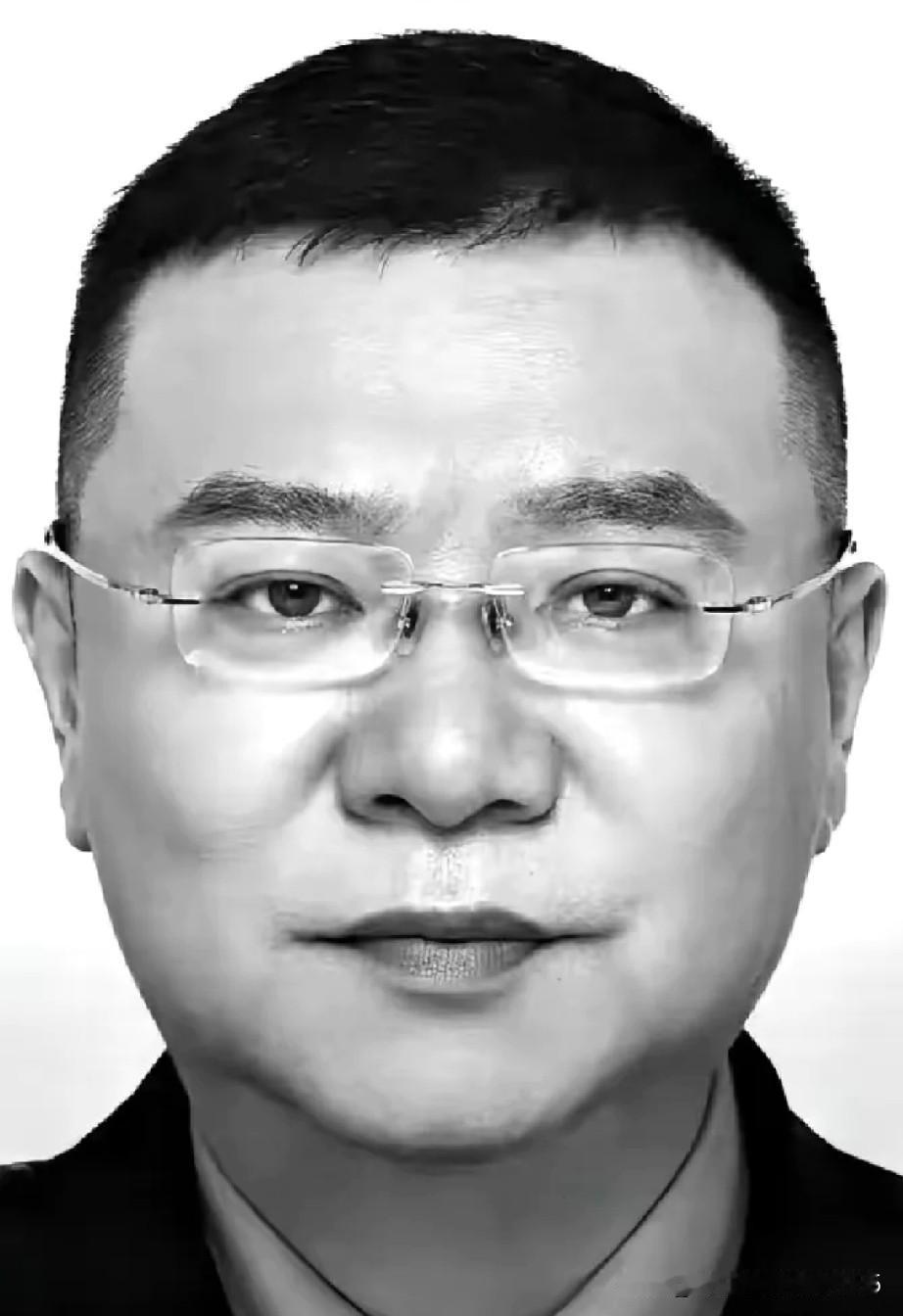 海南省公安厅刑侦总队副支队长陈淼，2月20日凌晨因公殉职，年51岁。他1995年