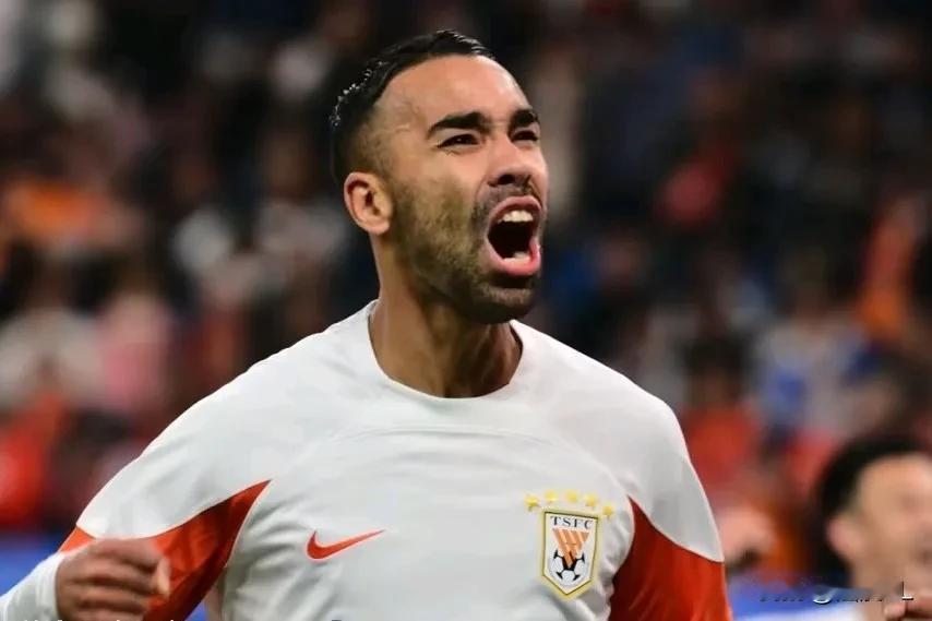 这是盲评吧？残阵泰山队客场3:4憾负海港，记者陈华表示:泰山跟不上这个强度，说到