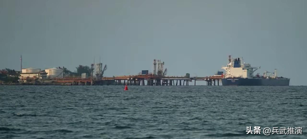 《基辅独立报》调查：俄罗斯影子舰队使用星链（Starlink）协调石油运输，以此