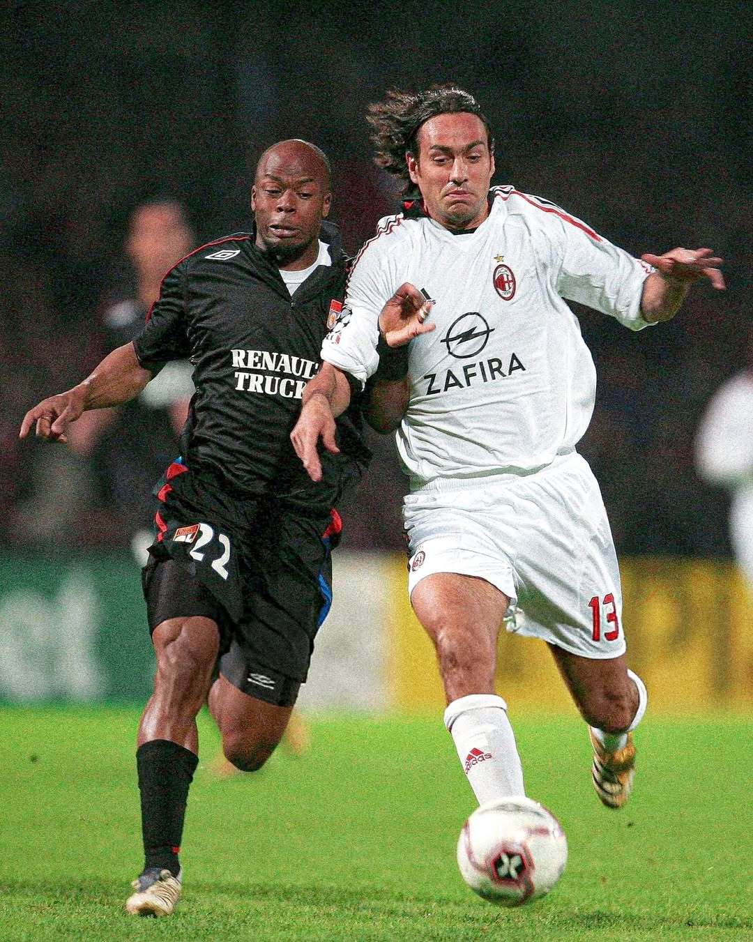 2006年的欧冠之夜就是如此与众不同，让人热血沸腾😮💨🔥热尔兰球场，里昂对