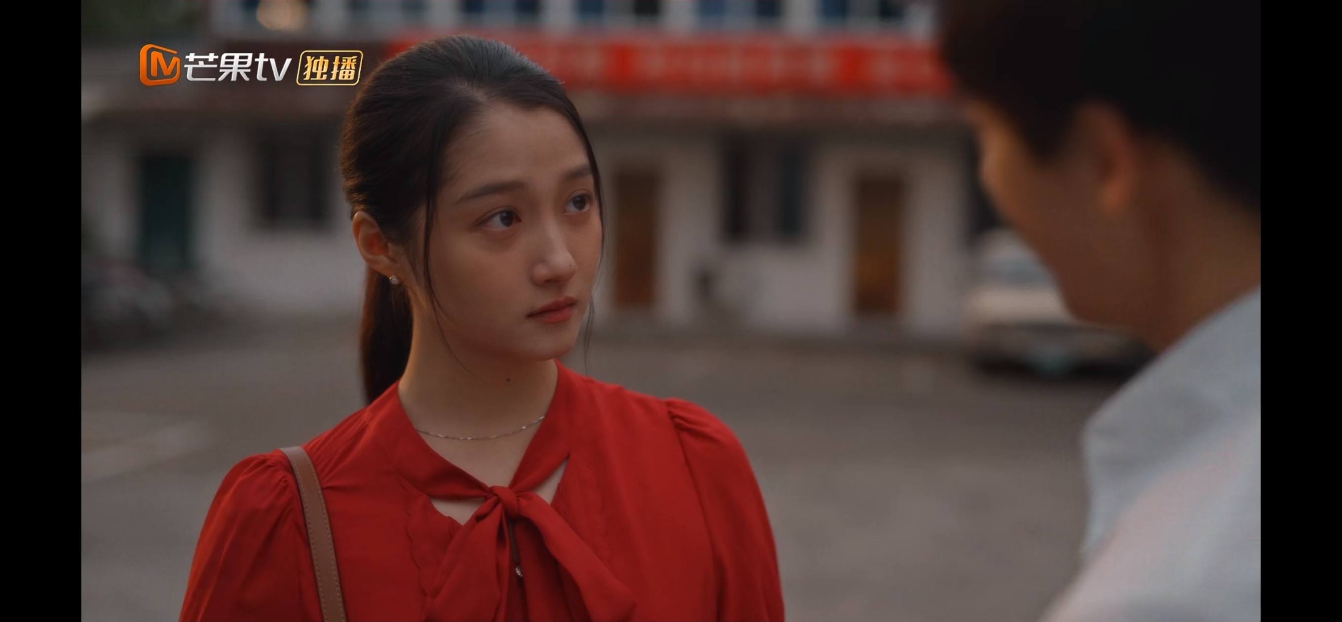 关晓彤演戏脸不肿啊，看小巷人家也get到她演技了，害怕自己让妈妈失望又不想妥协伤