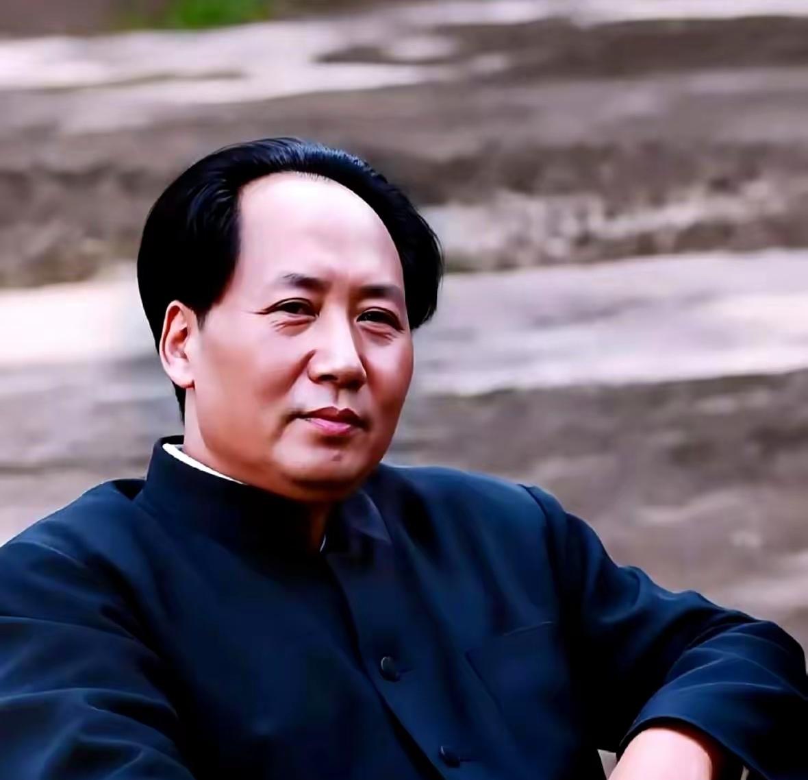 人生路上，谁都有被困住的时候。翻翻毛主席留下的那些话，总能从字缝里借到一口气。