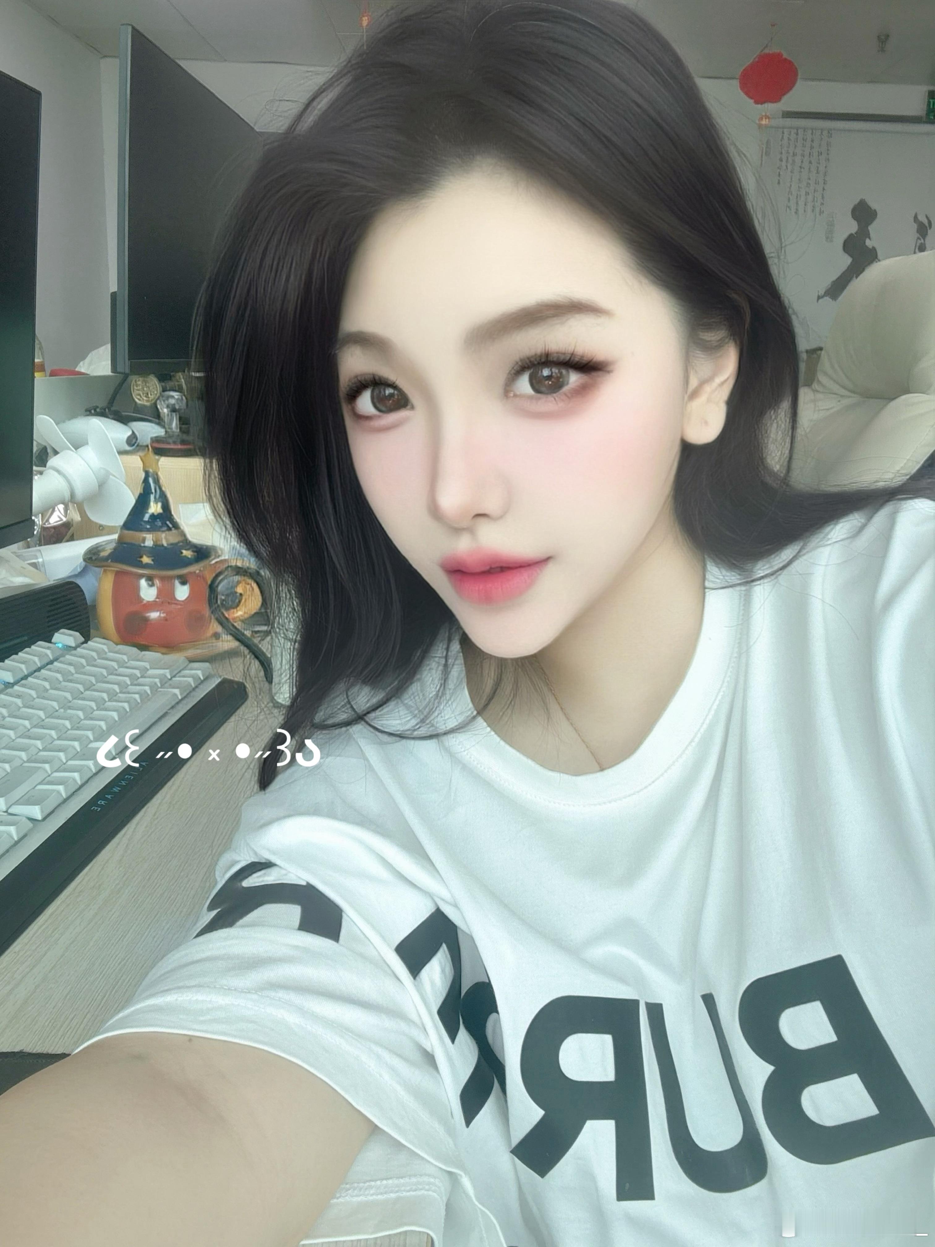 一枚上班的女子 ​​​
