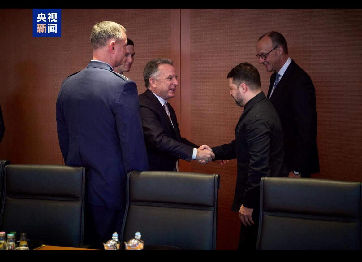 近4年的战争血与火的磨练，司机越来越成熟了，目光深沉，胸怀大志，看问题深刻。
在