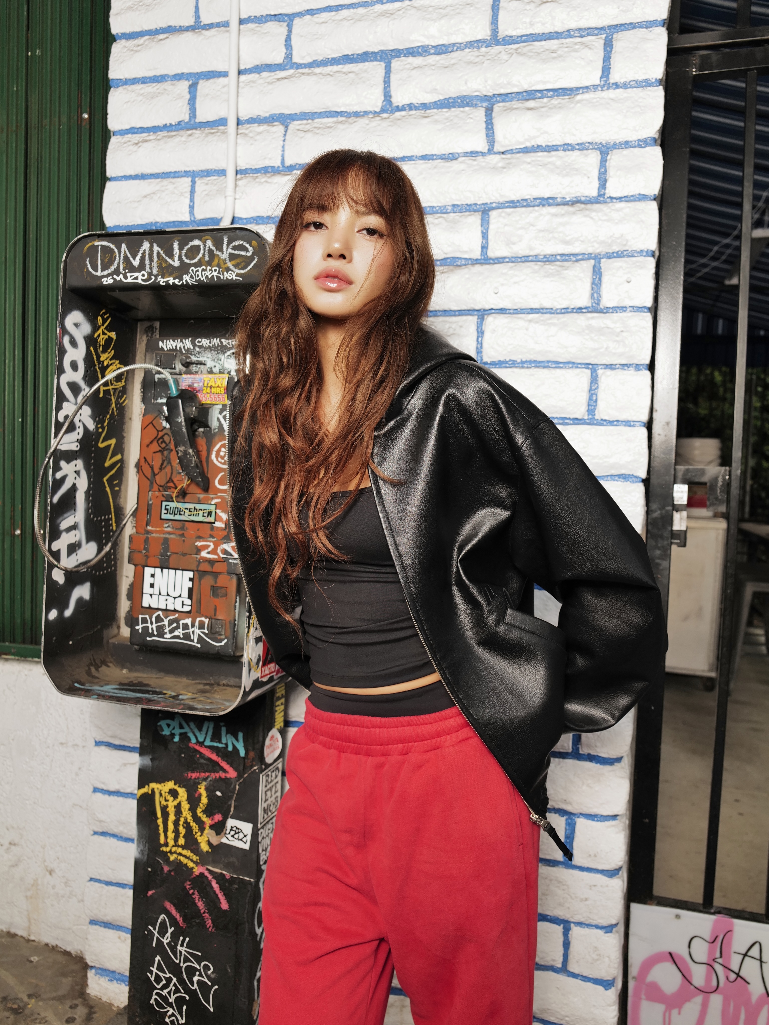 LISA[超话]  🍂 LISA亚女一 261001 LLOUD ins 更新