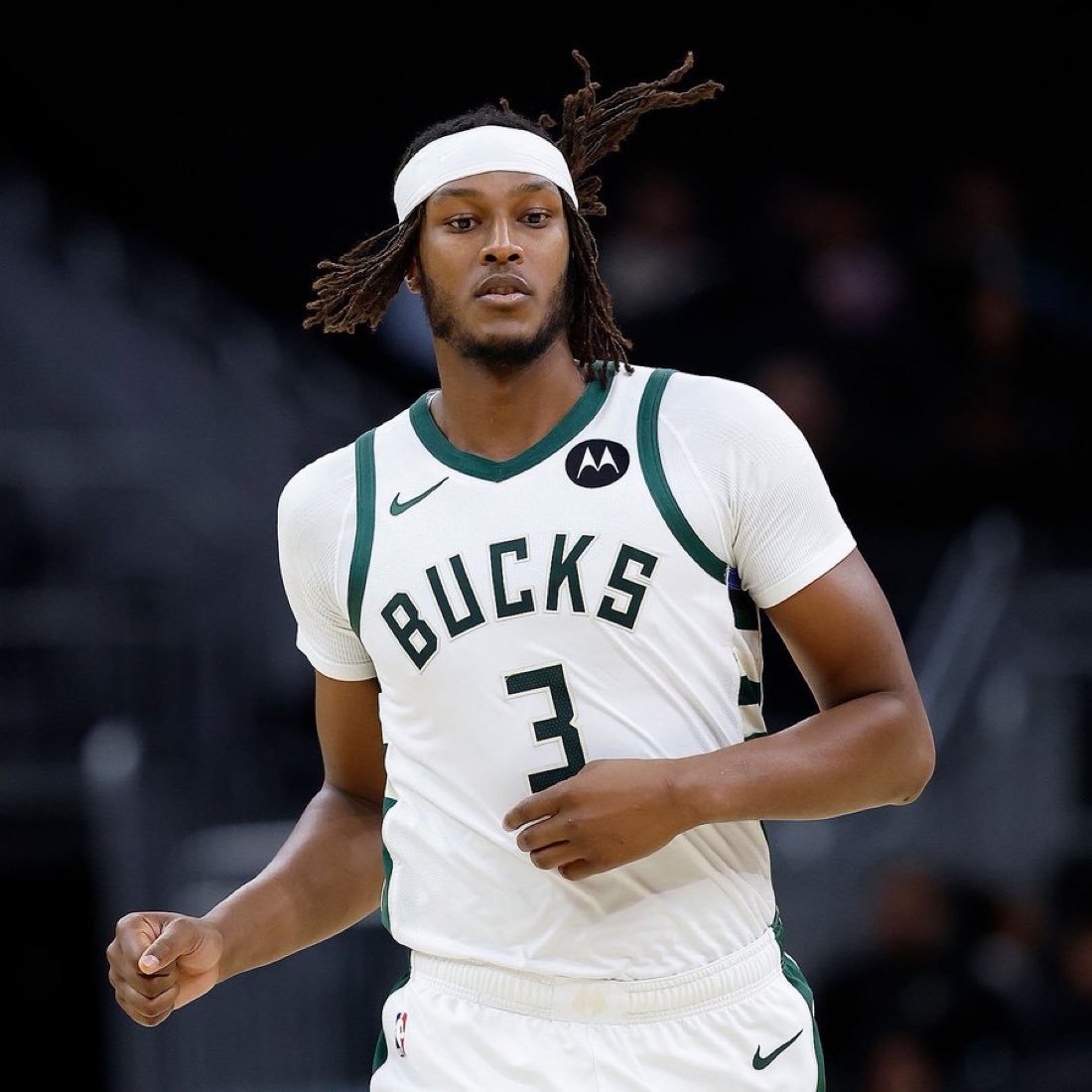 JakeLFischer：迈尔斯·特纳的薪资可能与库明加的薪资相当。“勇士队过去