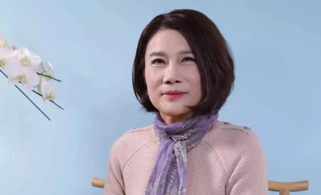 董明珠：坚韧女性背后的母爱与牺牲

董明珠，中国商界的铁娘子，格力电器的掌舵人，
