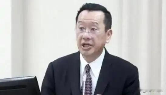 台军疯狂搞战备演训，越折腾，越暴露心虚
 
最近台海最大的笑话，就是台当局自己吓