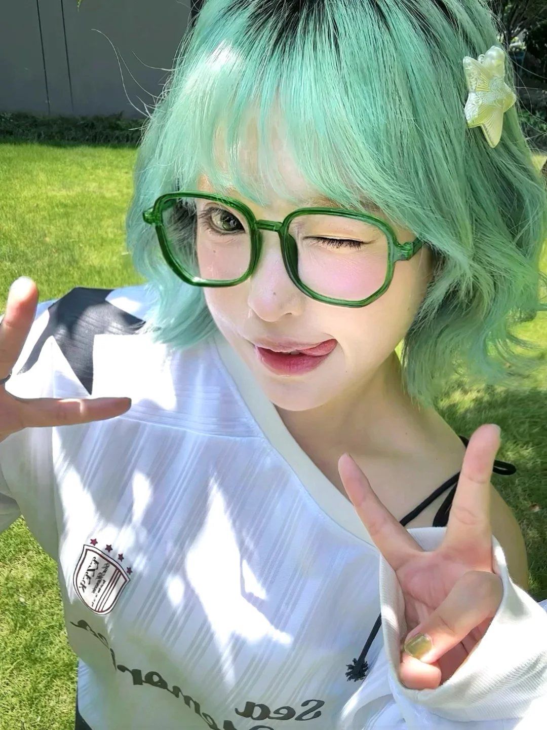 阳光下很萌的一颗🍏