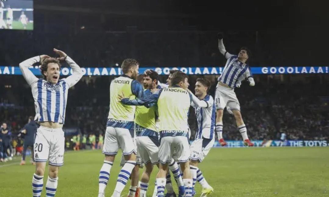 爆冷！皇马偷笑！3球被取消，西甲冠军11连胜遭终结2025-26赛季西甲联赛第2